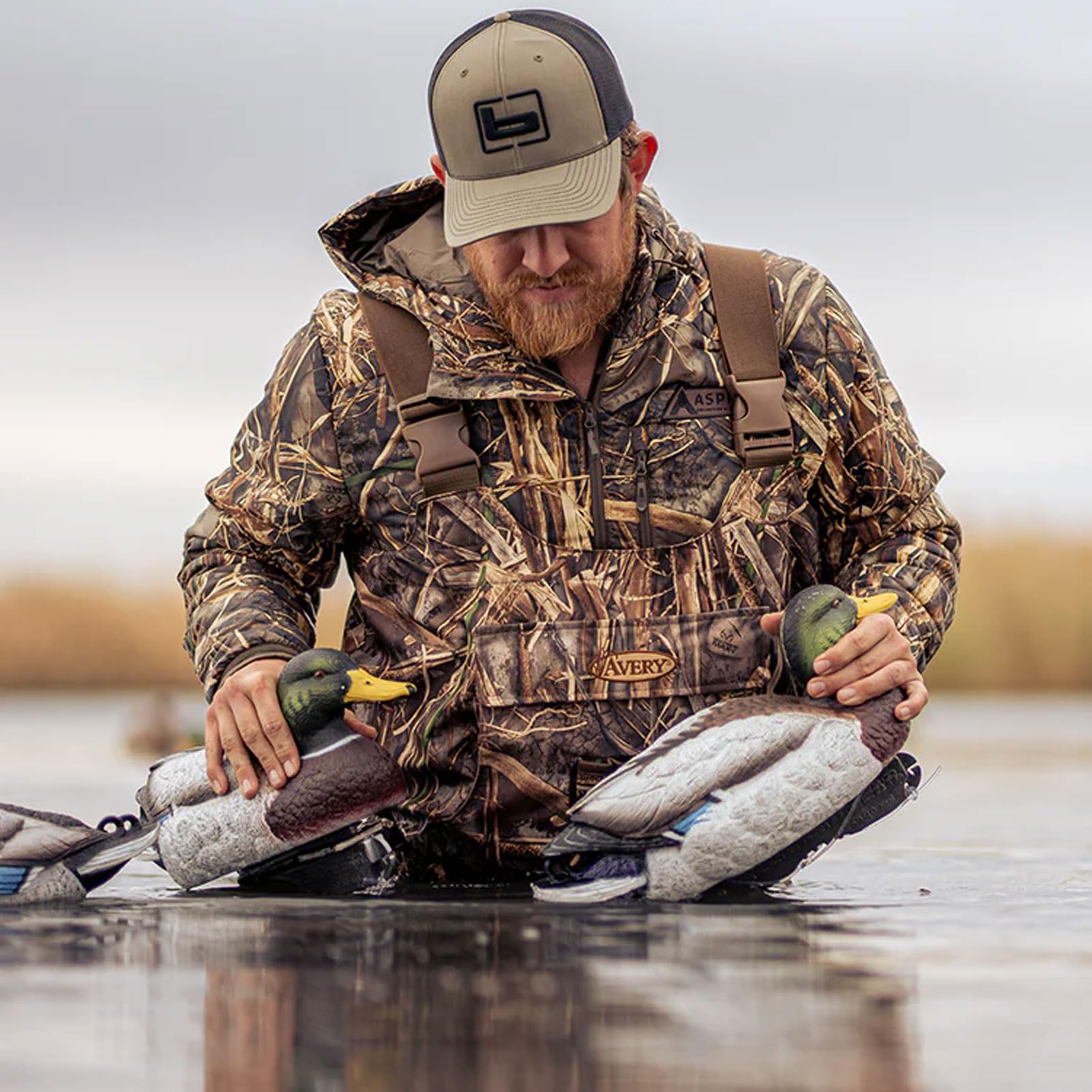 Avery Wader Max7 size 9 stout fit supports all-day wear with stability