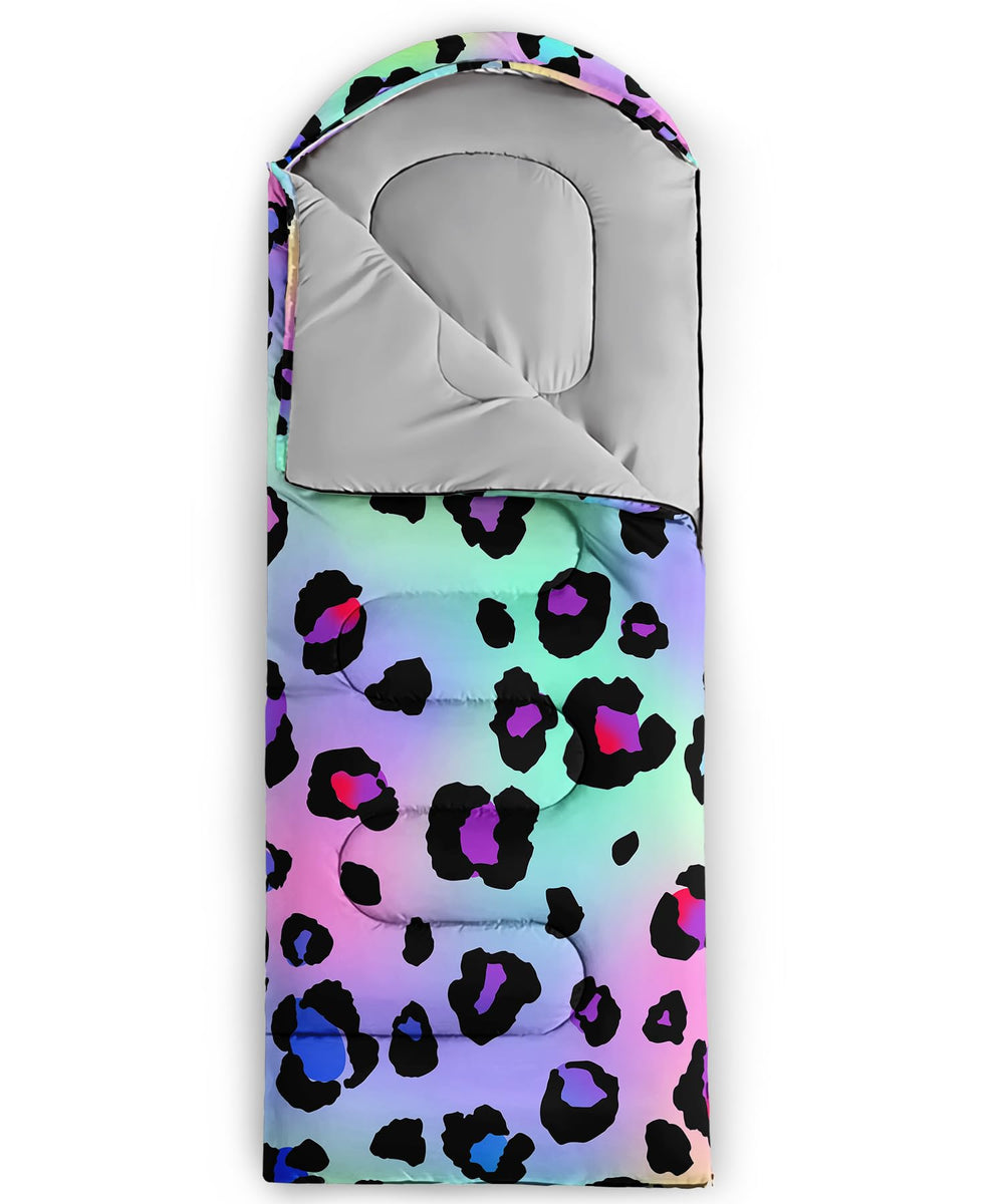 Axolotl sleeping bag care guidance: wipe clean or machine wash.