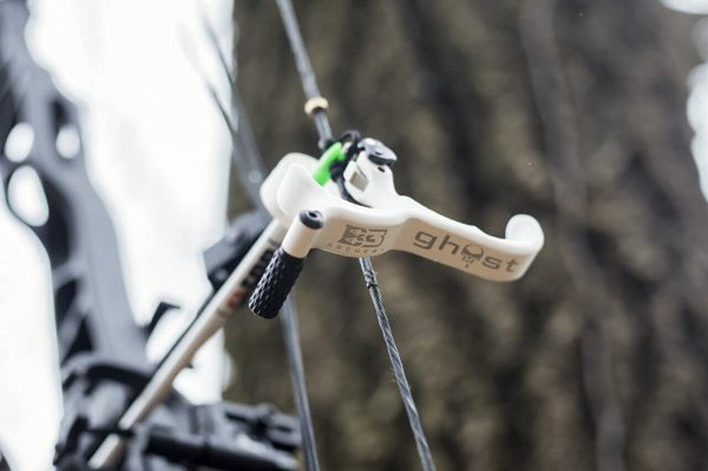 B3 Archery Ghost hourglass aluminum handle delivers balanced, lightweight feel for steady shooting