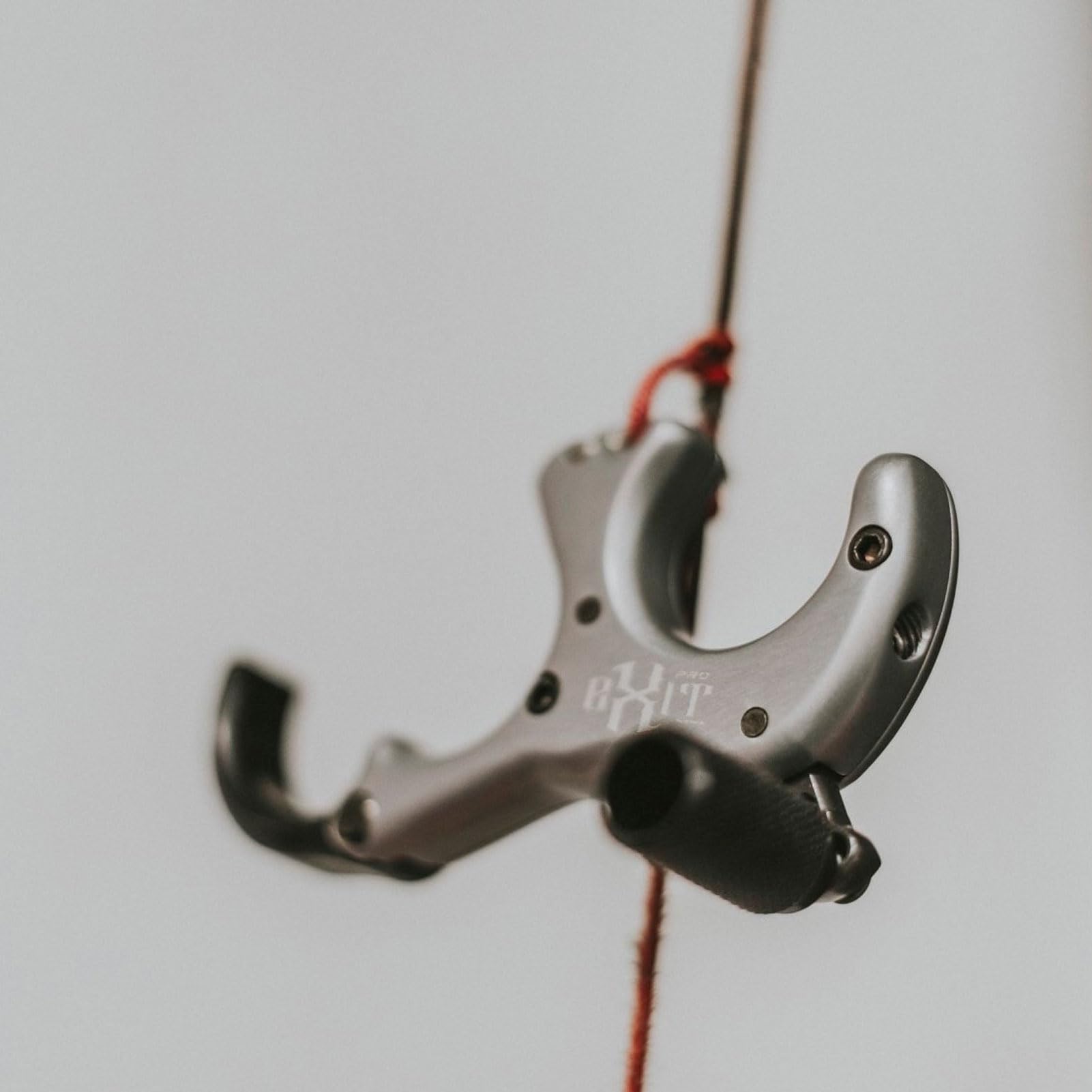 B3 Exit Pro Release Grey star drive mechanism enables customizable arm positions for comfort.