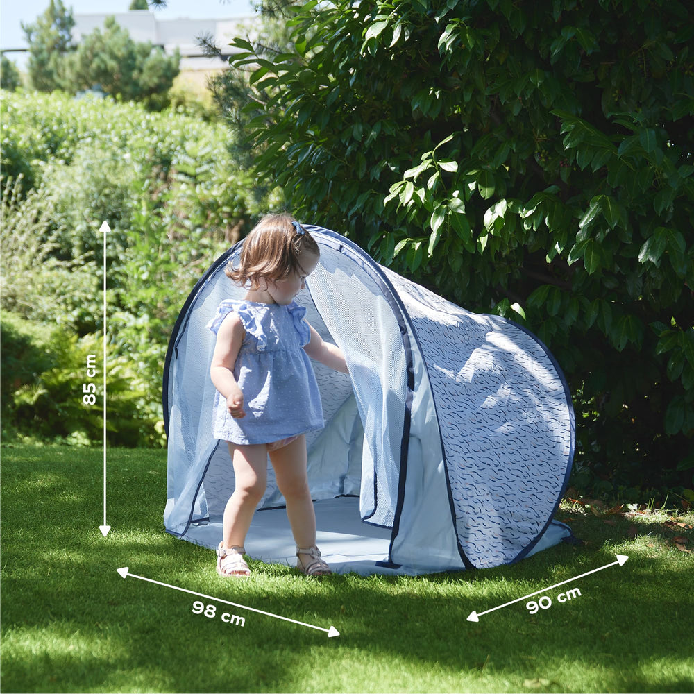 Built-in mosquito net from Babymoov protects against pests