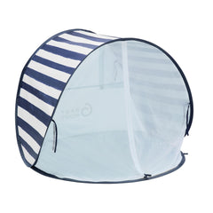 Babymoov anti-UV tent side view provides ample shade for play and rest.
