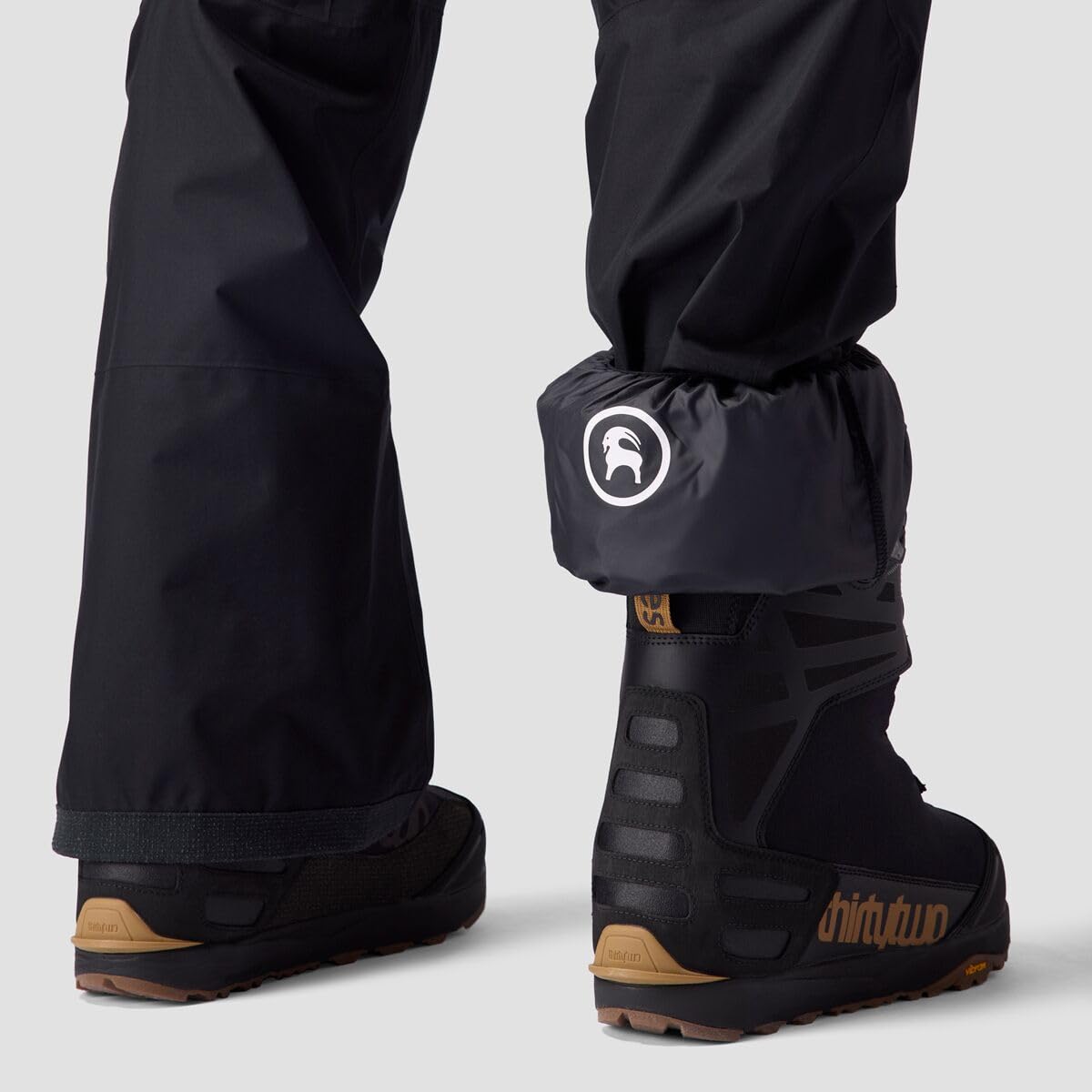 Packable pocket detail shows versatile storage on CrestCarver pants.