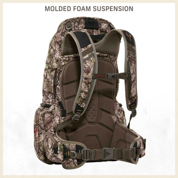 Badlands 2200 bino-connect-system keeps optics easily accessible and balanced.
