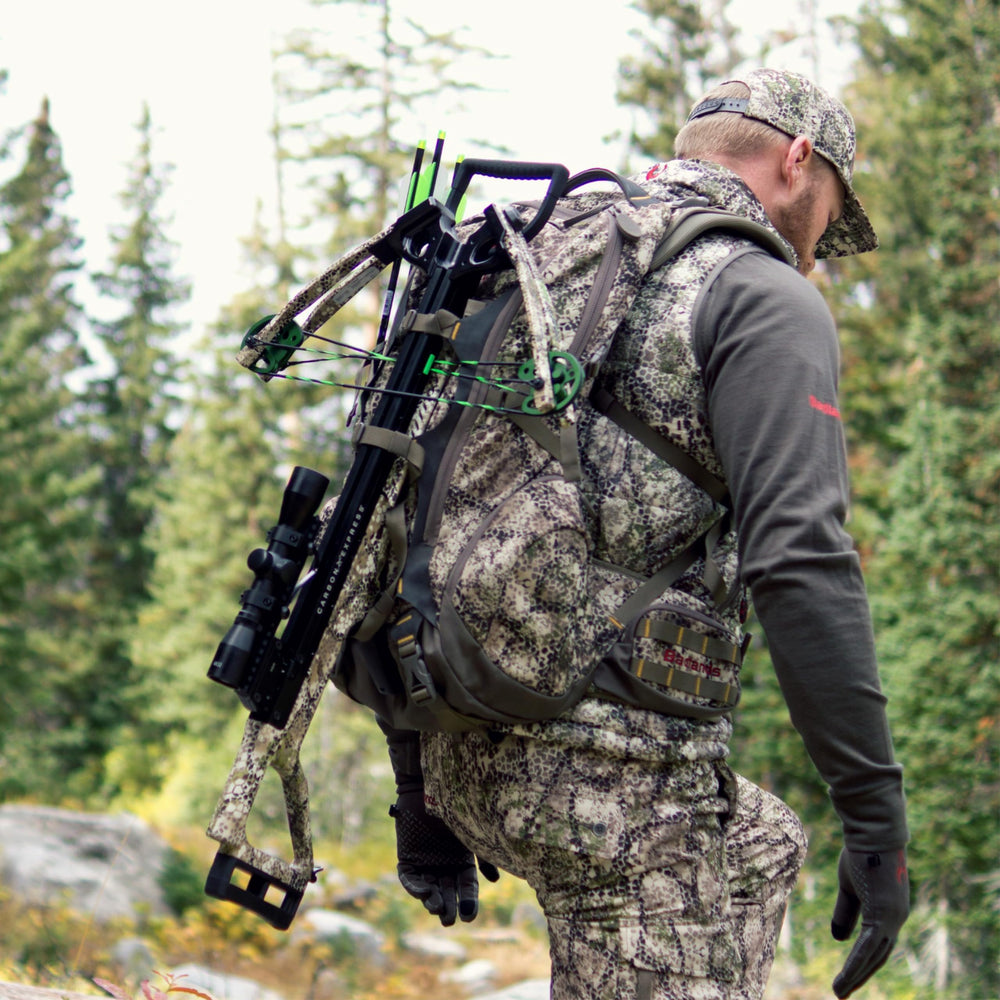 Badlands Diablo VT 3L hydration compatibility supports long hunts.