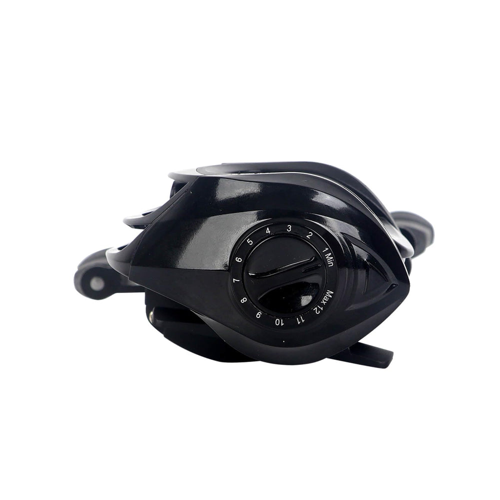 Internal bearings and gears of the baitcasting reel