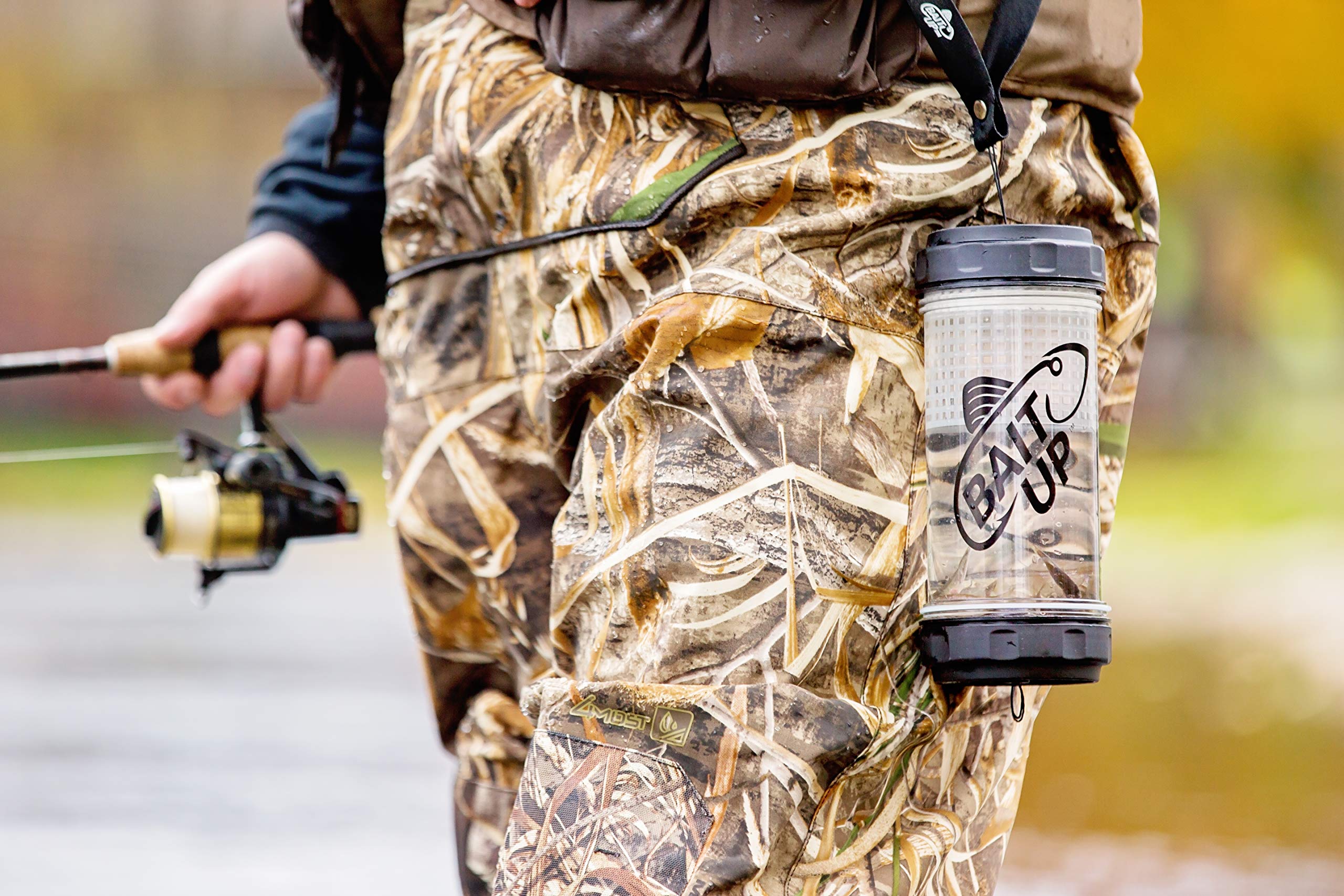 Bait Up 20oz Live Bait Container Clear angled product shot