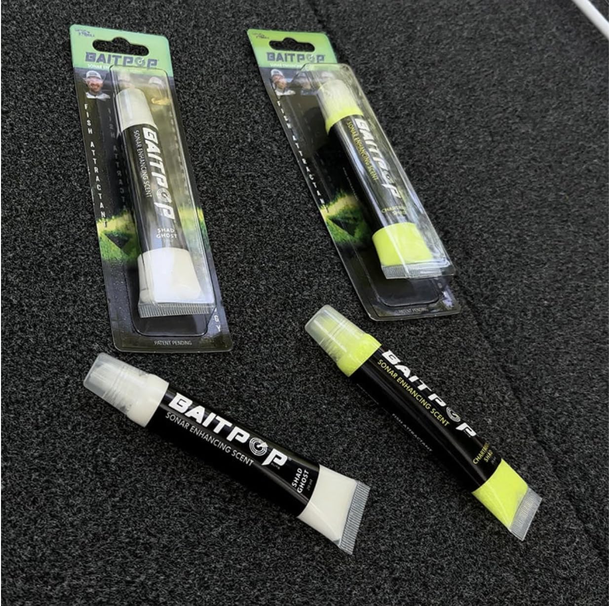 BAITPOP Elite sonar-enhancing technology graphic highlights improved lure signal on sonar.