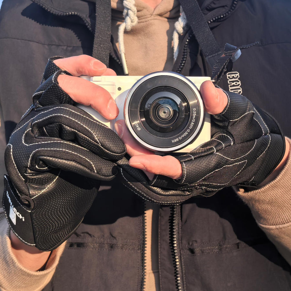 Close-up of Bakovity gloves with 3-cut finger slots