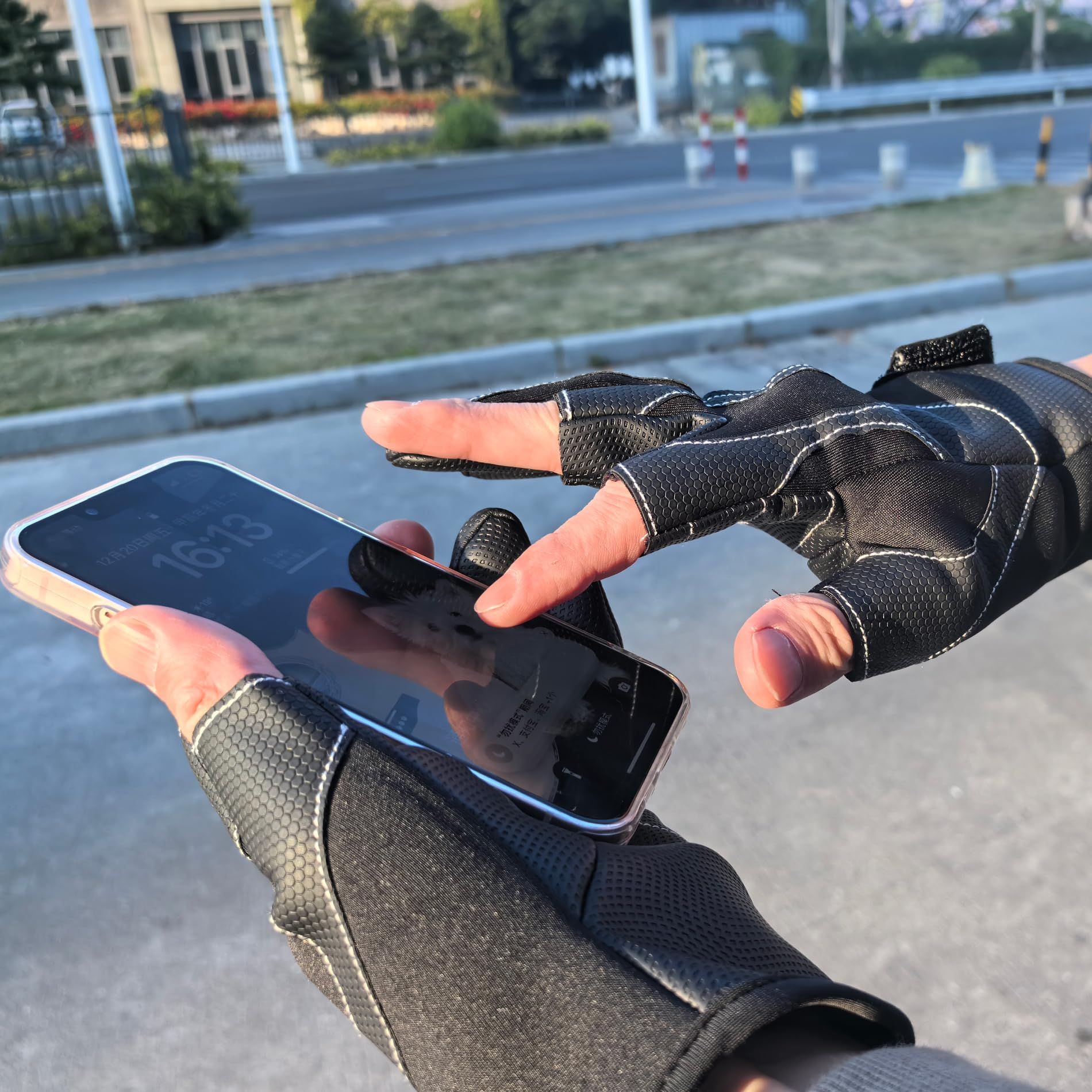 Bakovity gloves touchscreen compatibility