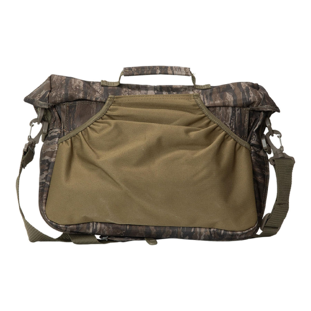 Banded Tree Bag Timber Strap demonstrates non-slip backing stabilizing gear during movement