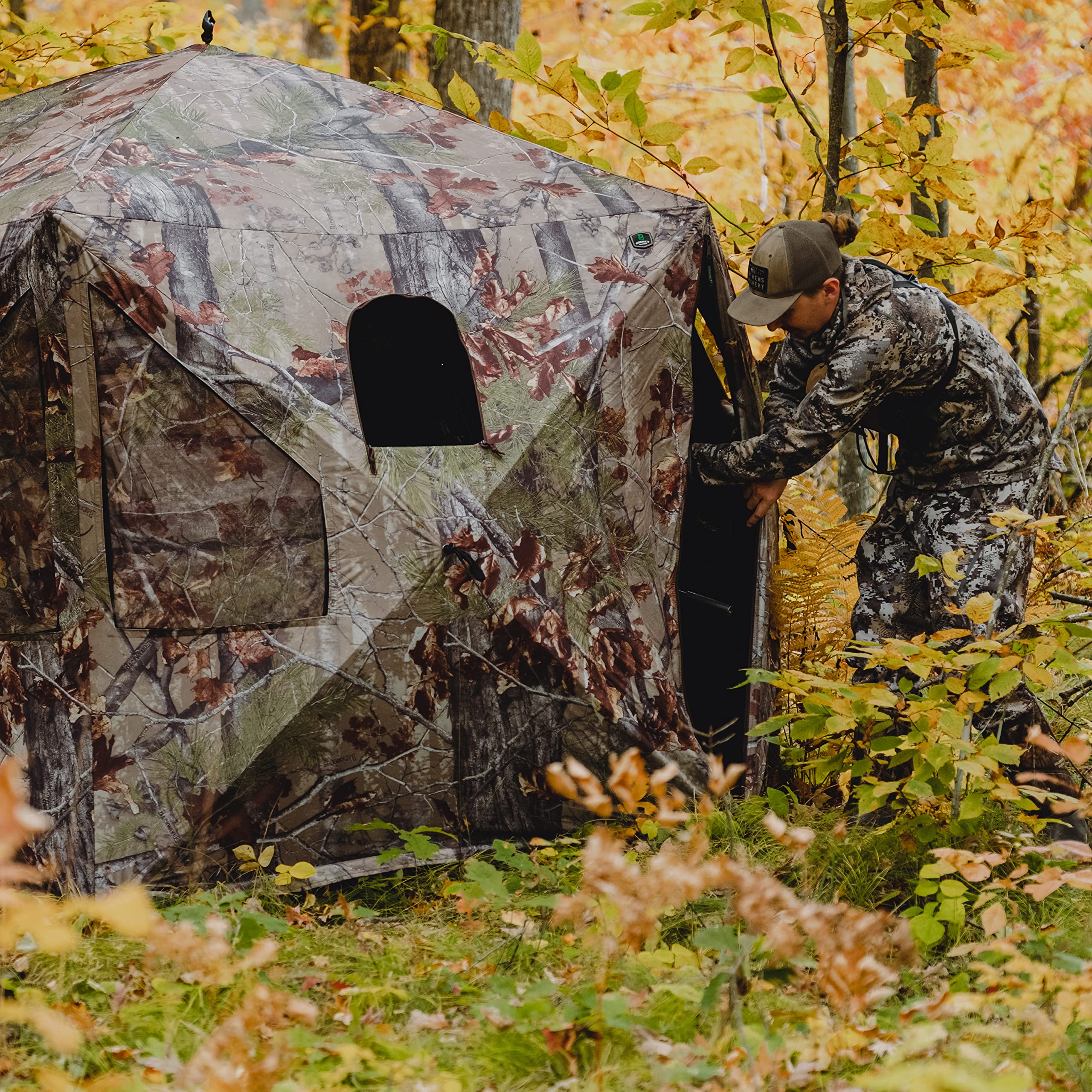 Barronett Blinds PT550BW shoot-through mesh supports broadhead and firearm use.