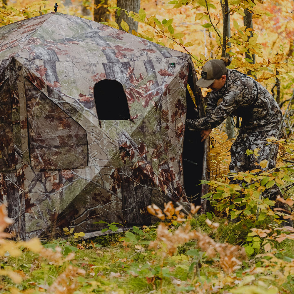 Barronett Blinds PT550BW shoot-through mesh supports broadhead and firearm use.