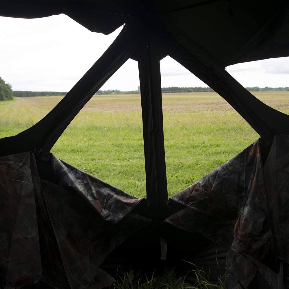 Barronett Blinds Tag Out Hub 150 denier fabric with black interior for concealment.