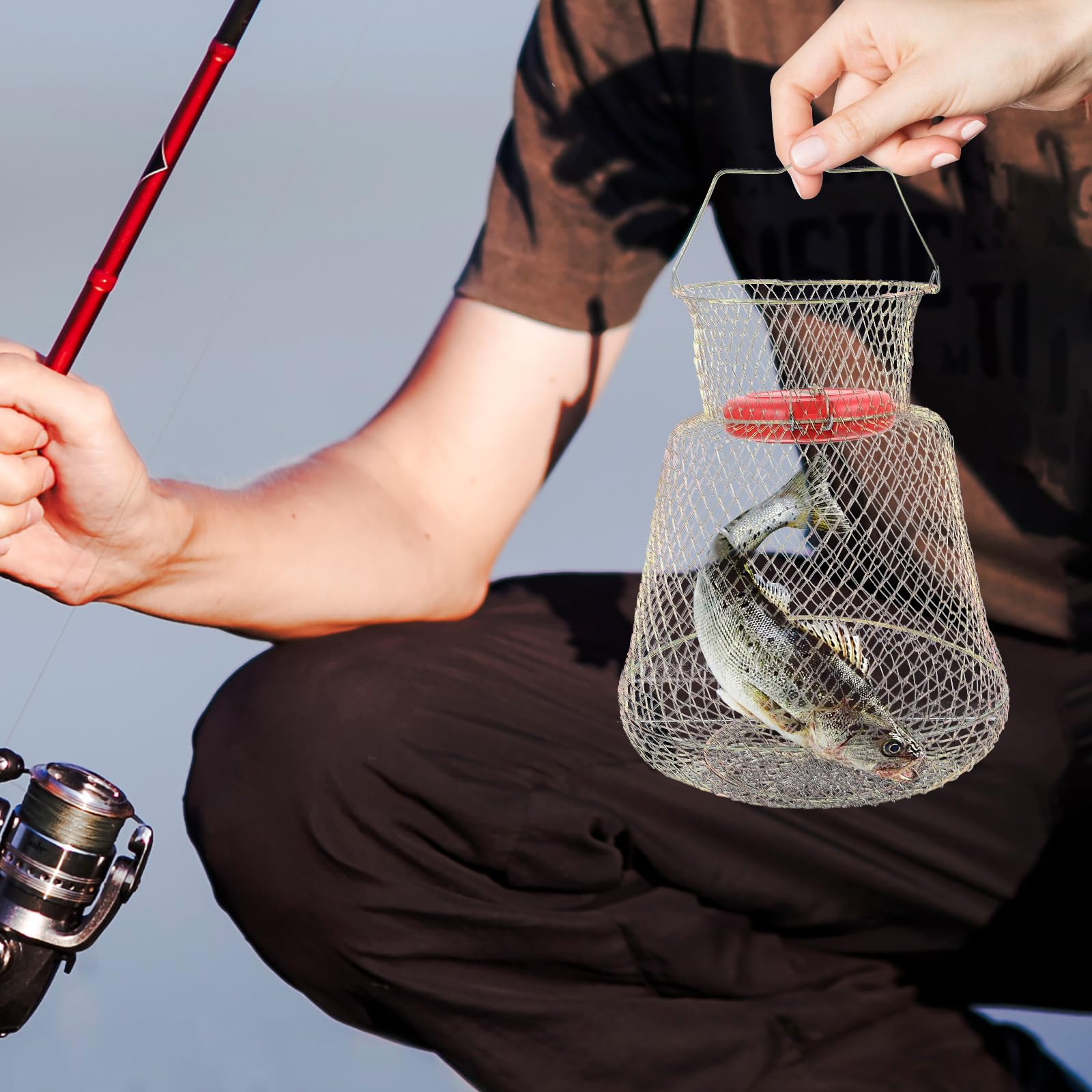 Reinforced hinges on a durable galvanized steel fish basket