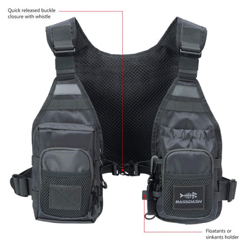 Back view with reflective stripes and D-ring