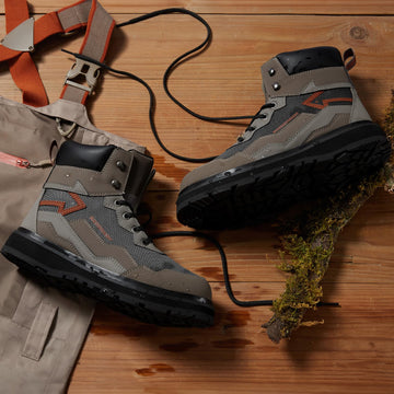 Bassdash Immerse men's wading boots top view highlights lightweight design for all-day wear.