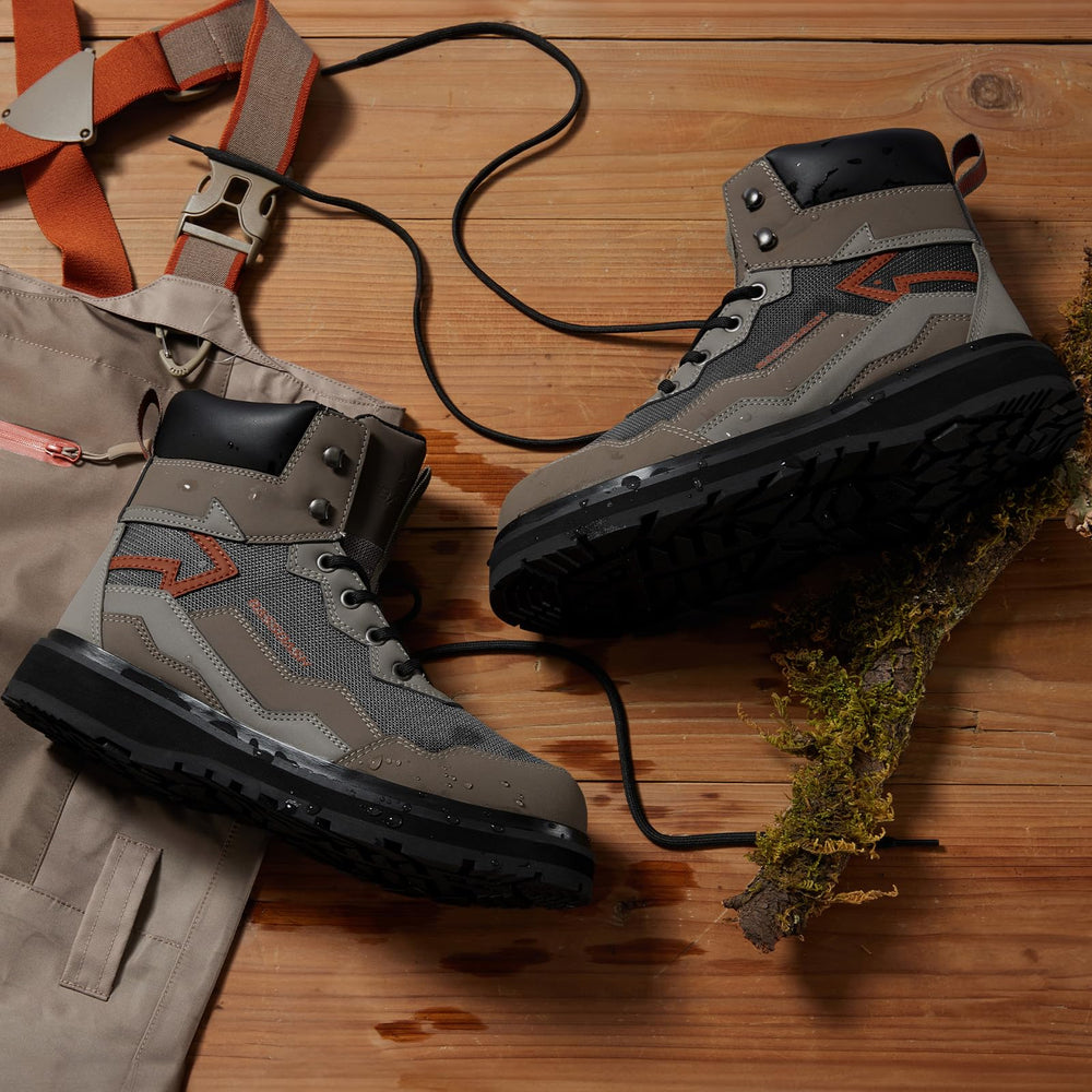 Bassdash Immerse men's wading boots top view highlights lightweight design for all-day wear.