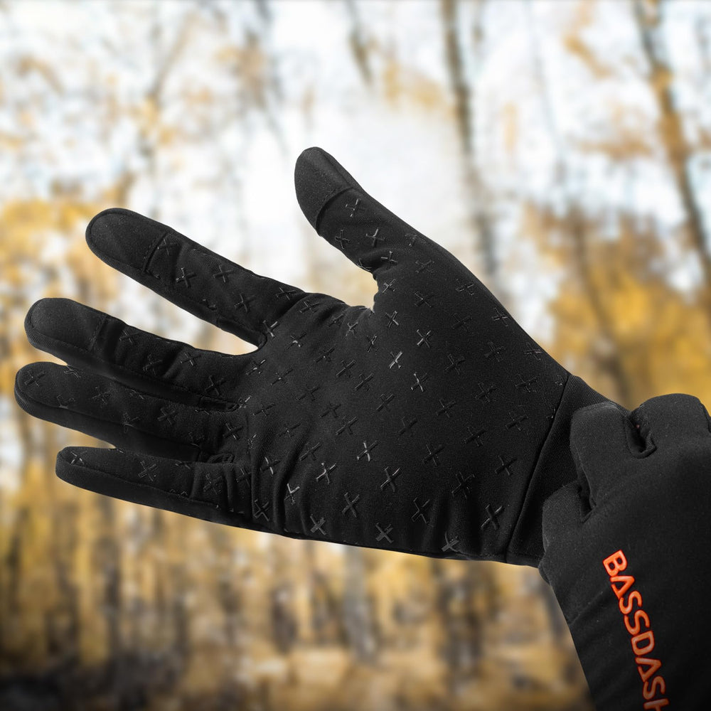 BASSDASH fleece liner gloves include an anti-lost clip to secure small essentials.