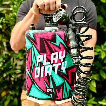 BeachBox integrated handle for easy transport on trips