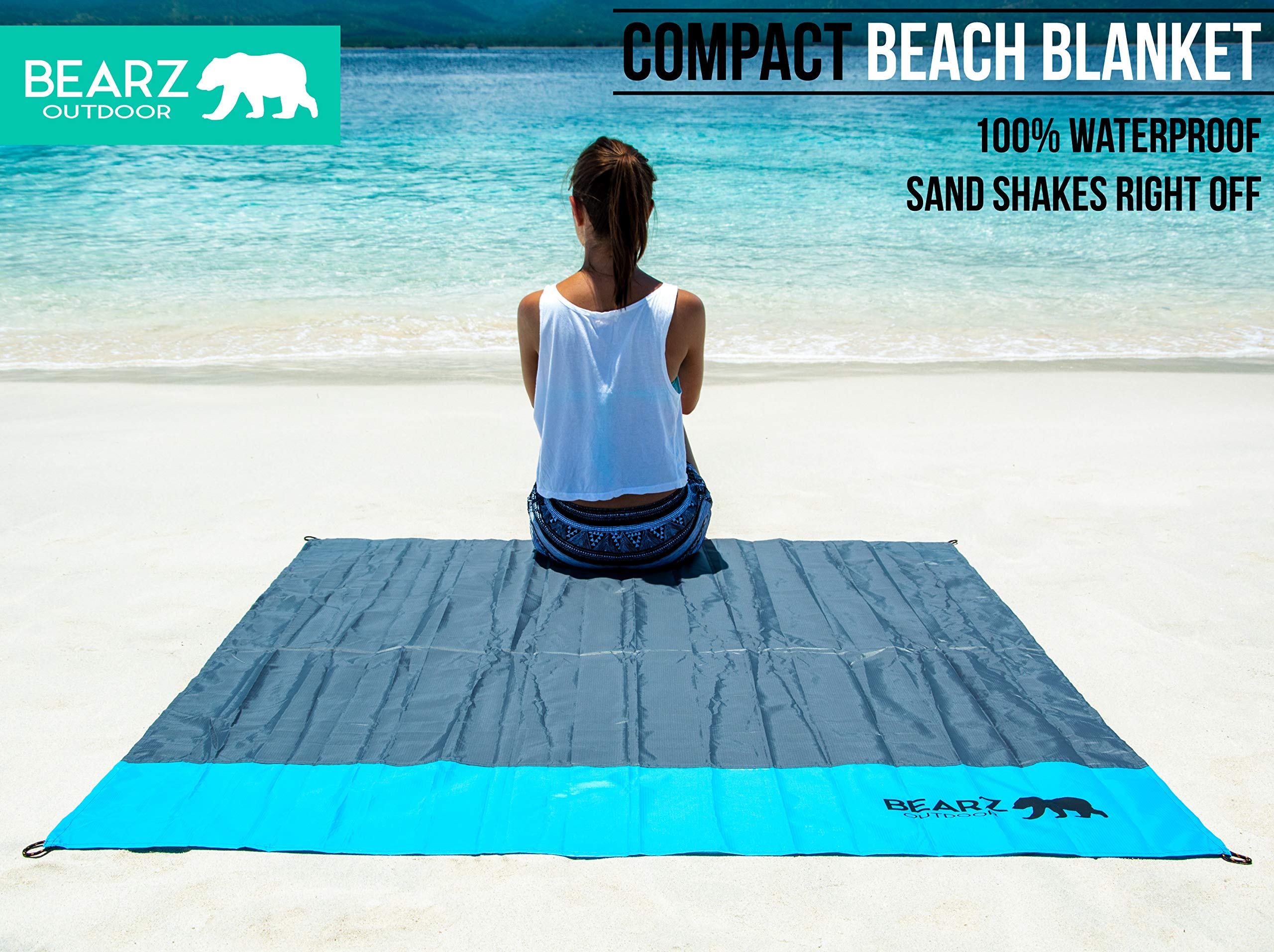 BEARZ Outdoor pocket blanket blue open layout ready for beach or park picnics