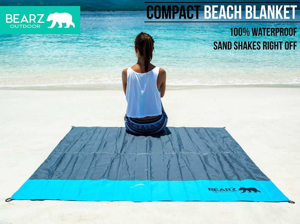 BEARZ Outdoor pocket blanket blue open layout ready for beach or park picnics