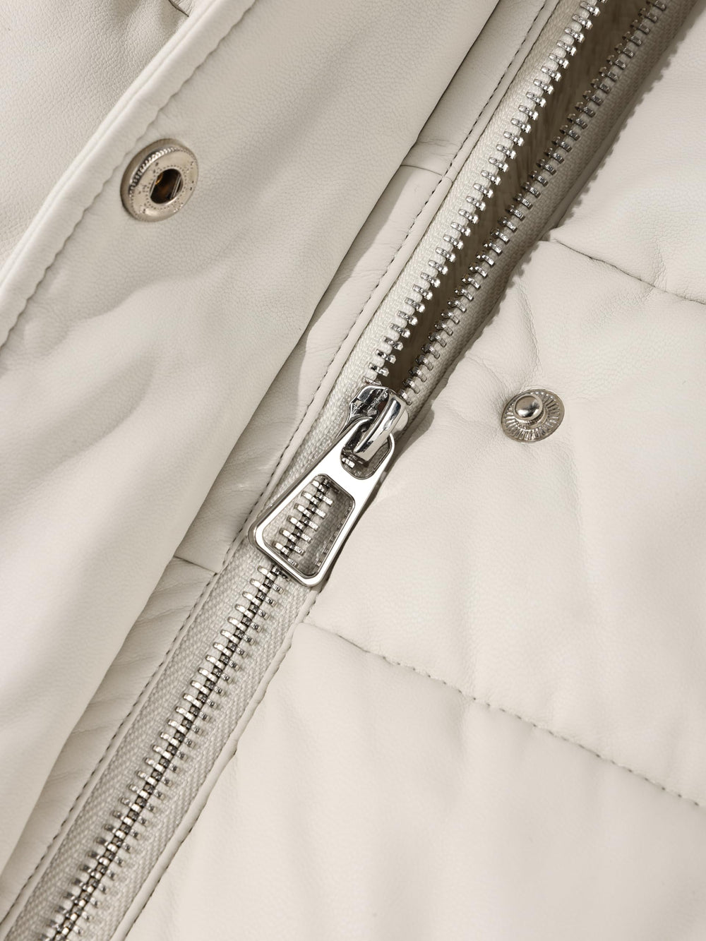 Bellivera warm sherpa-lined puffer coat ideal for commuting and winter outings.