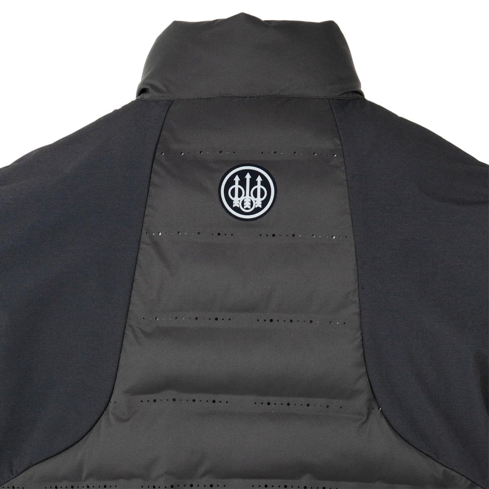 Beretta Bezoar Hybrid Vest stretch-fit ensures unrestricted movement during activities.