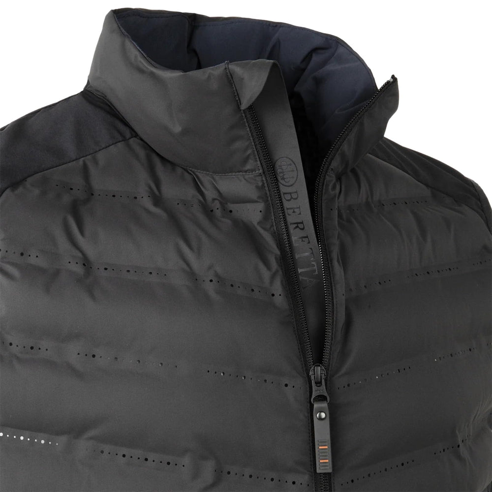 Beretta Bezoar Hybrid Vest zipper close-up emphasizing durable lightweight construction.