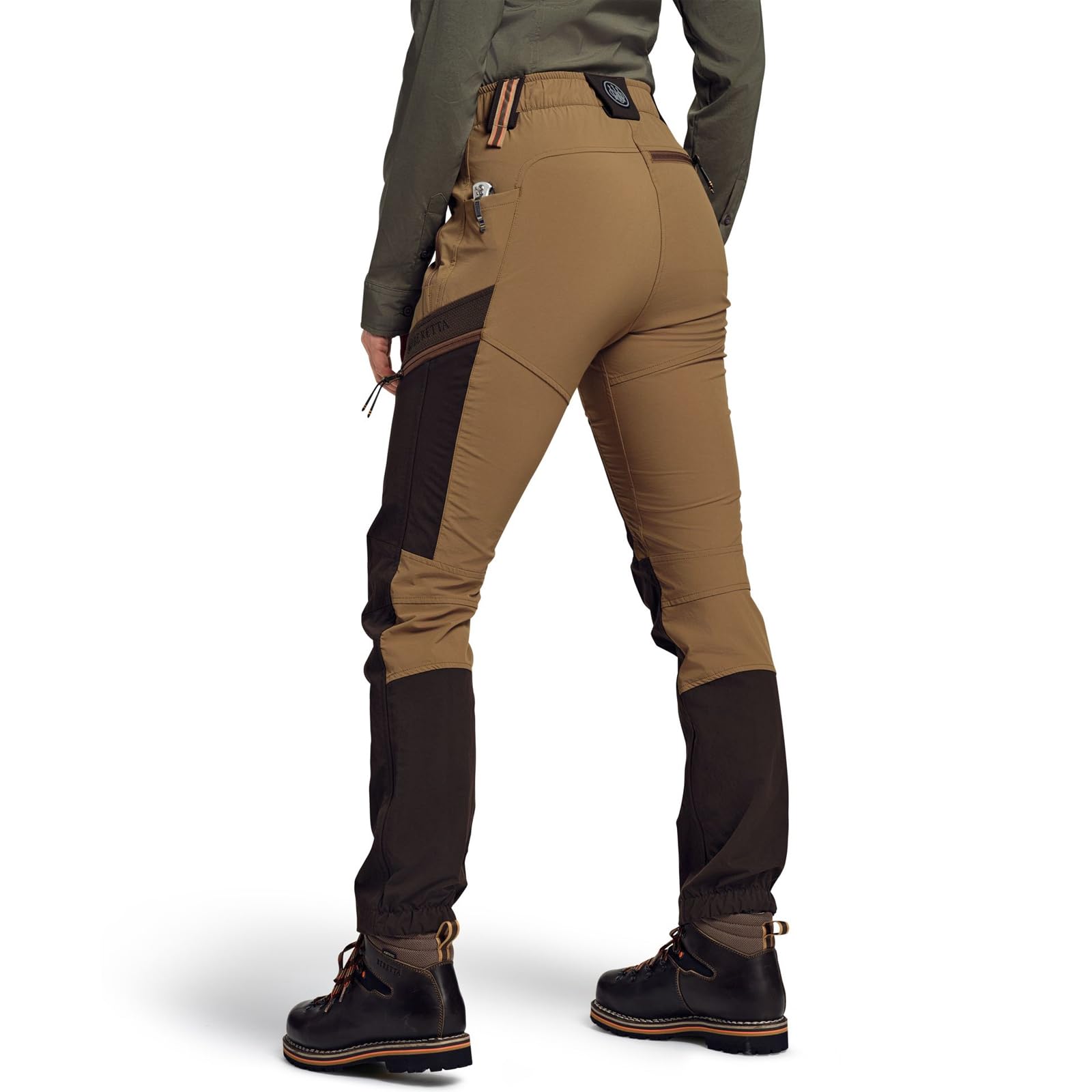 Beretta Boondock pant otter fabric dwr finish helps repel moisture.