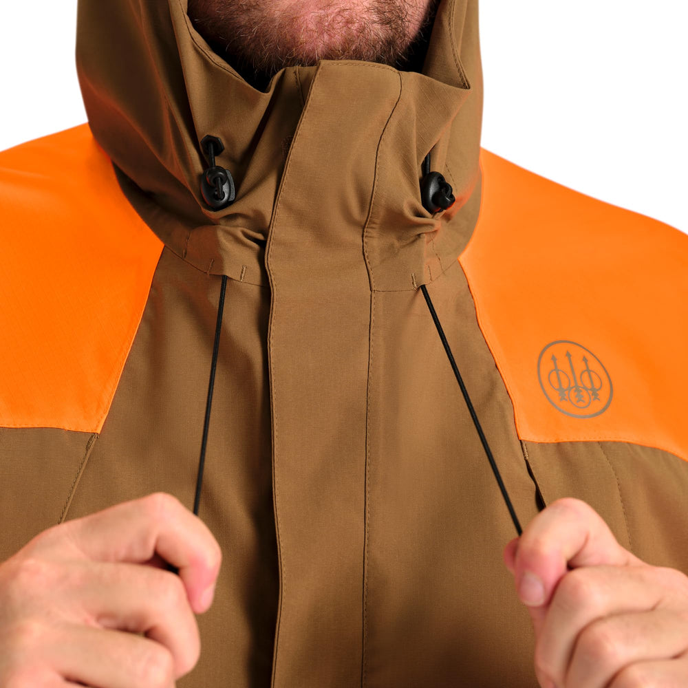 Beretta Covey 2L fabric closeup reveals breathable membrane and rugged texture.