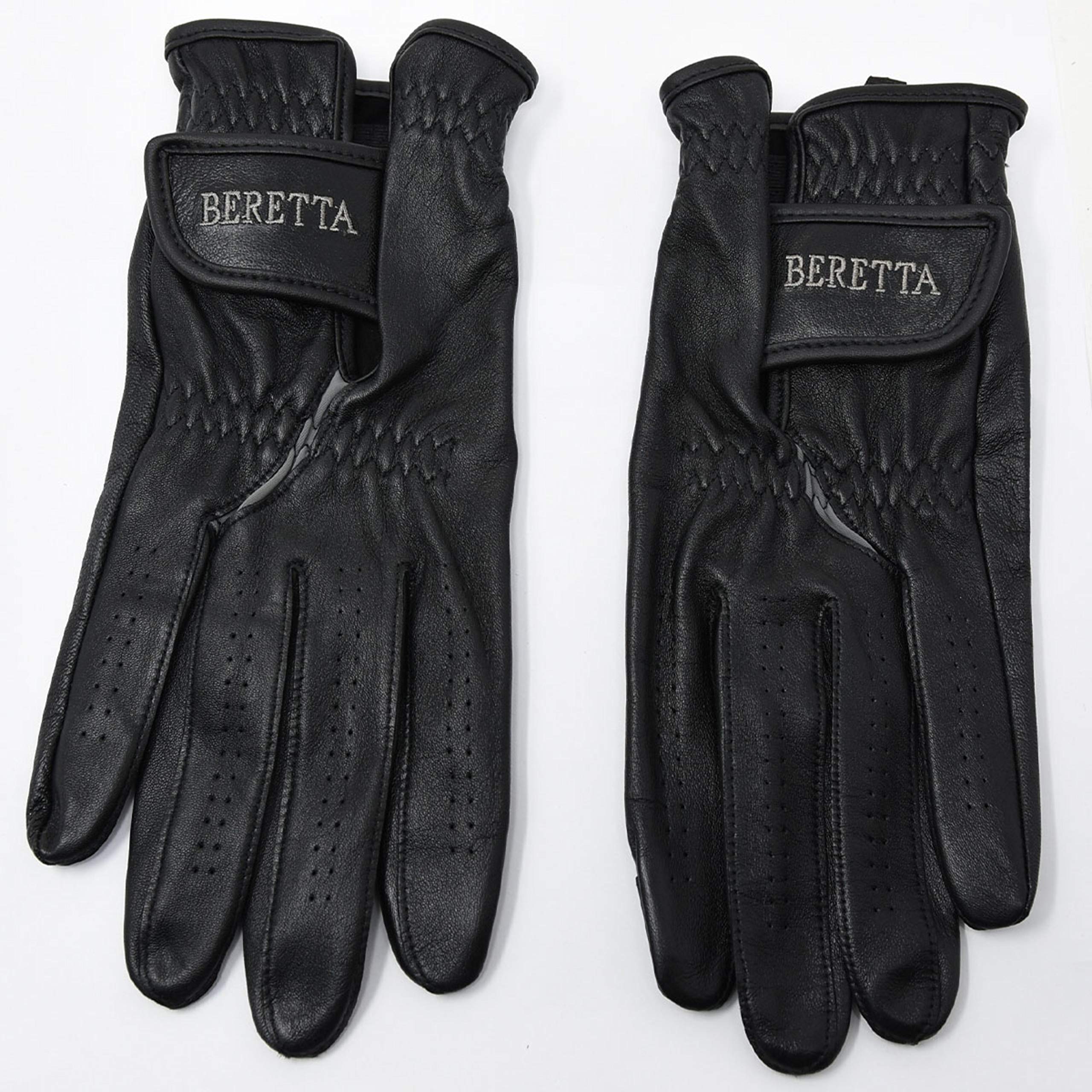 Beretta gloves with Velcro-adjustable cuffs secure fit during shooting.