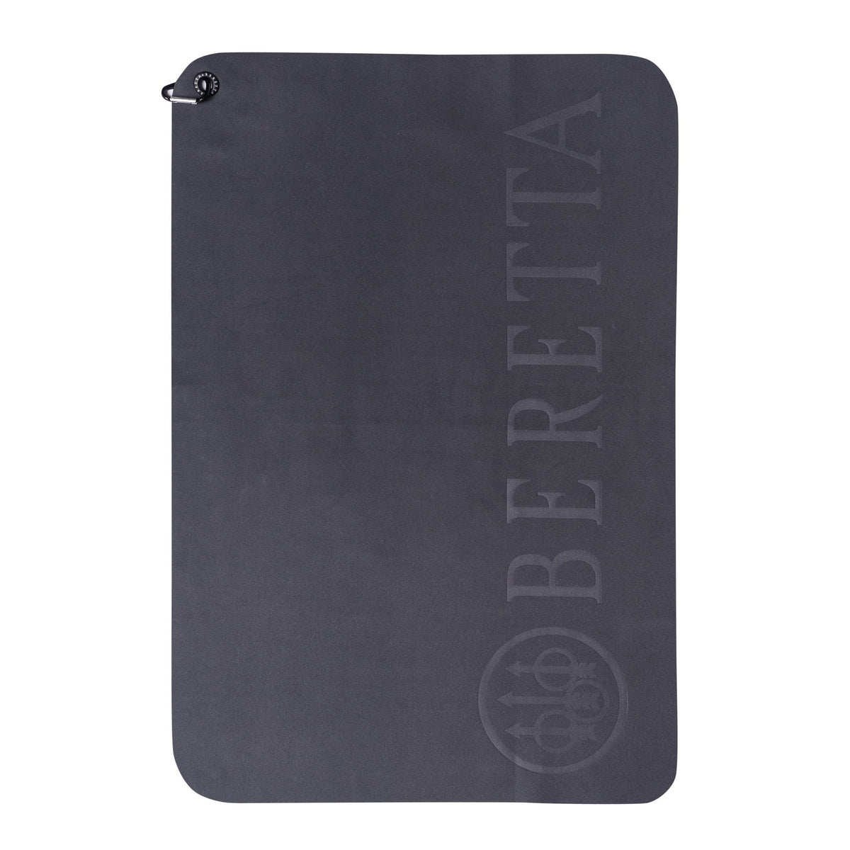 Beretta hunting towel with carabiner clip showing quick-dry, portable cleaning on the go