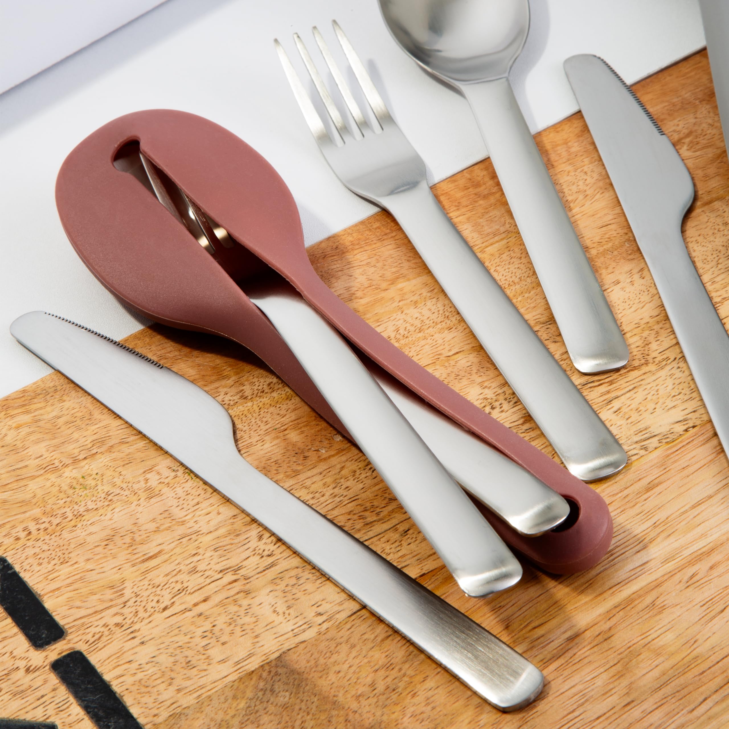Berghoff Leo flatware is dishwasher-safe for easy cleaning.