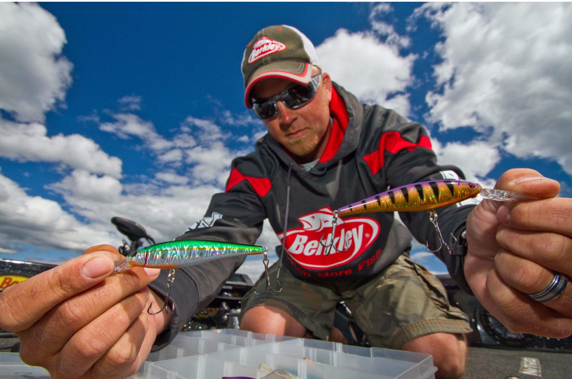 Berkley Flicker Minnow in Flashy Perch, side profile showing minnow shape