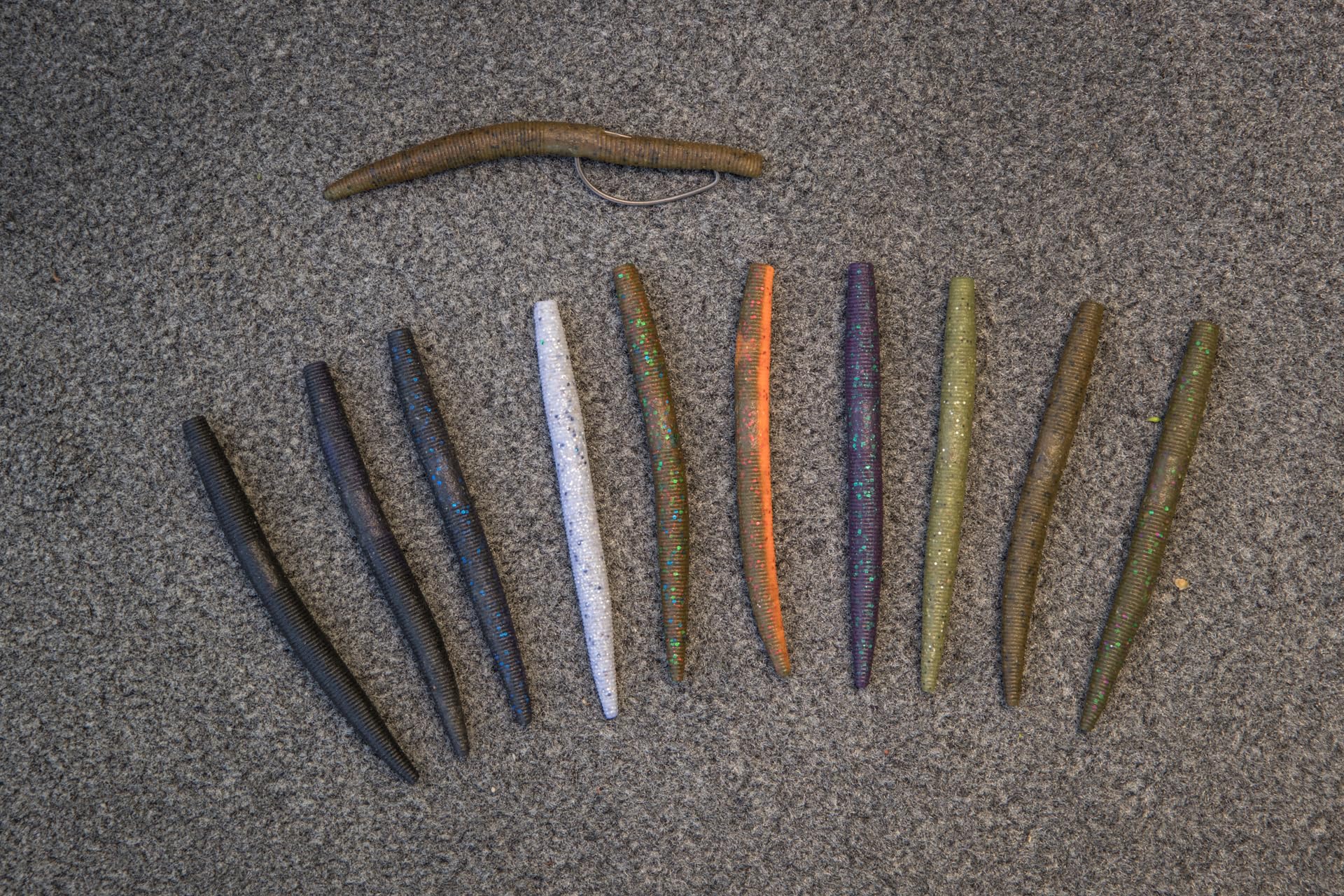Realistic texture and matte finish match forage for better attraction