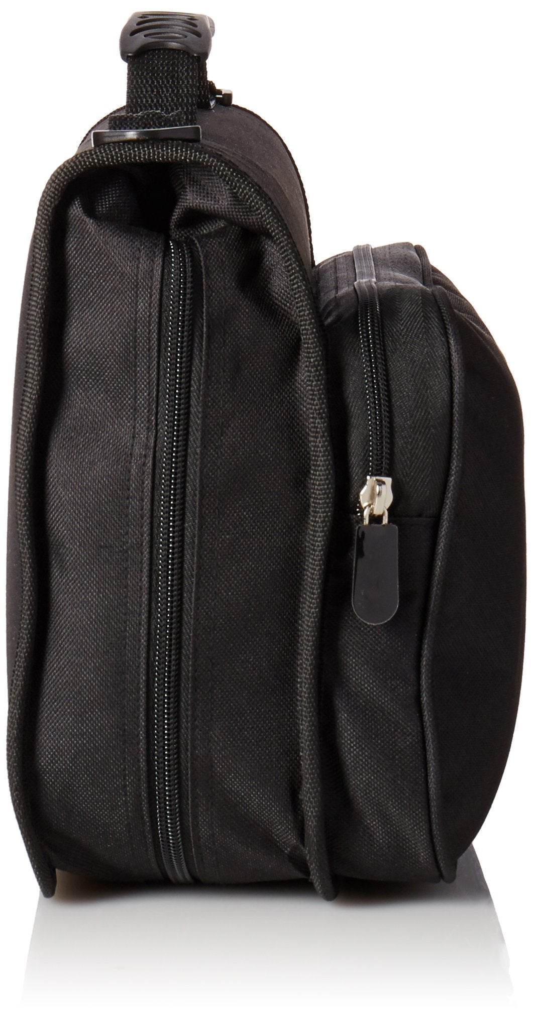 Berkley Soft Bait Binder 1490 internal pockets for pliers and maps on trips