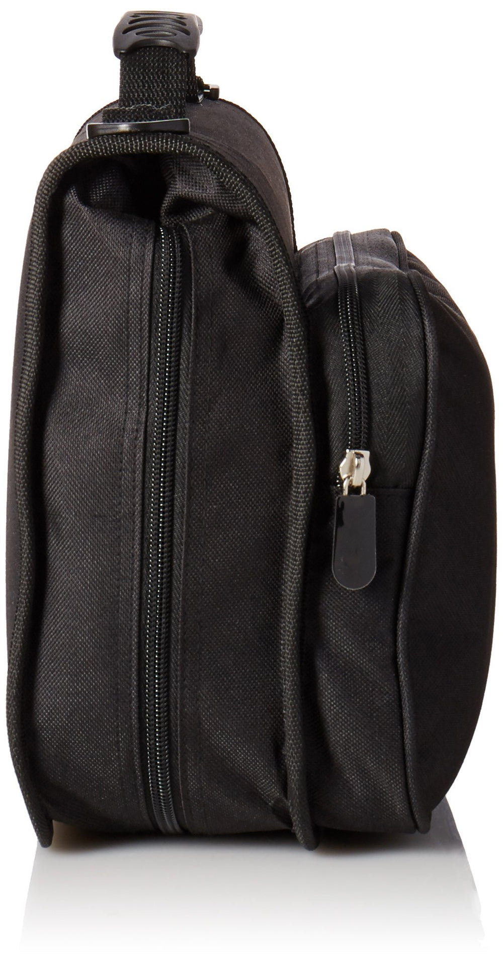 Berkley Soft Bait Binder 1490 internal pockets for pliers and maps on trips