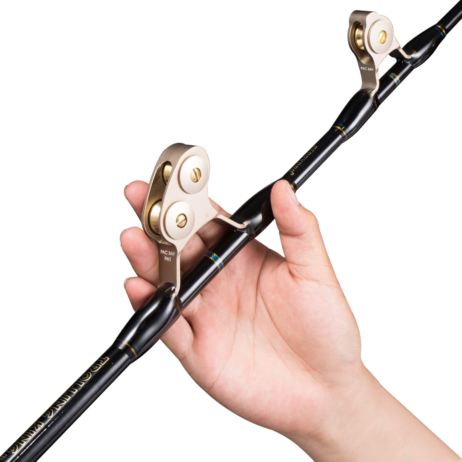 BerryPro carbon butt handle design improves grip and leverage during battles.