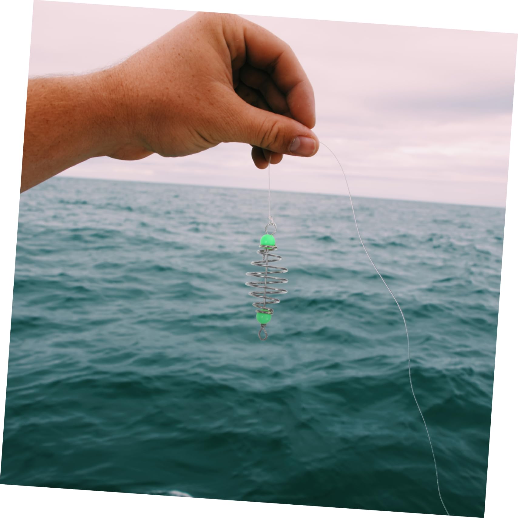 BESPORTBLE durable metal structure feeder for tough river and lake casts