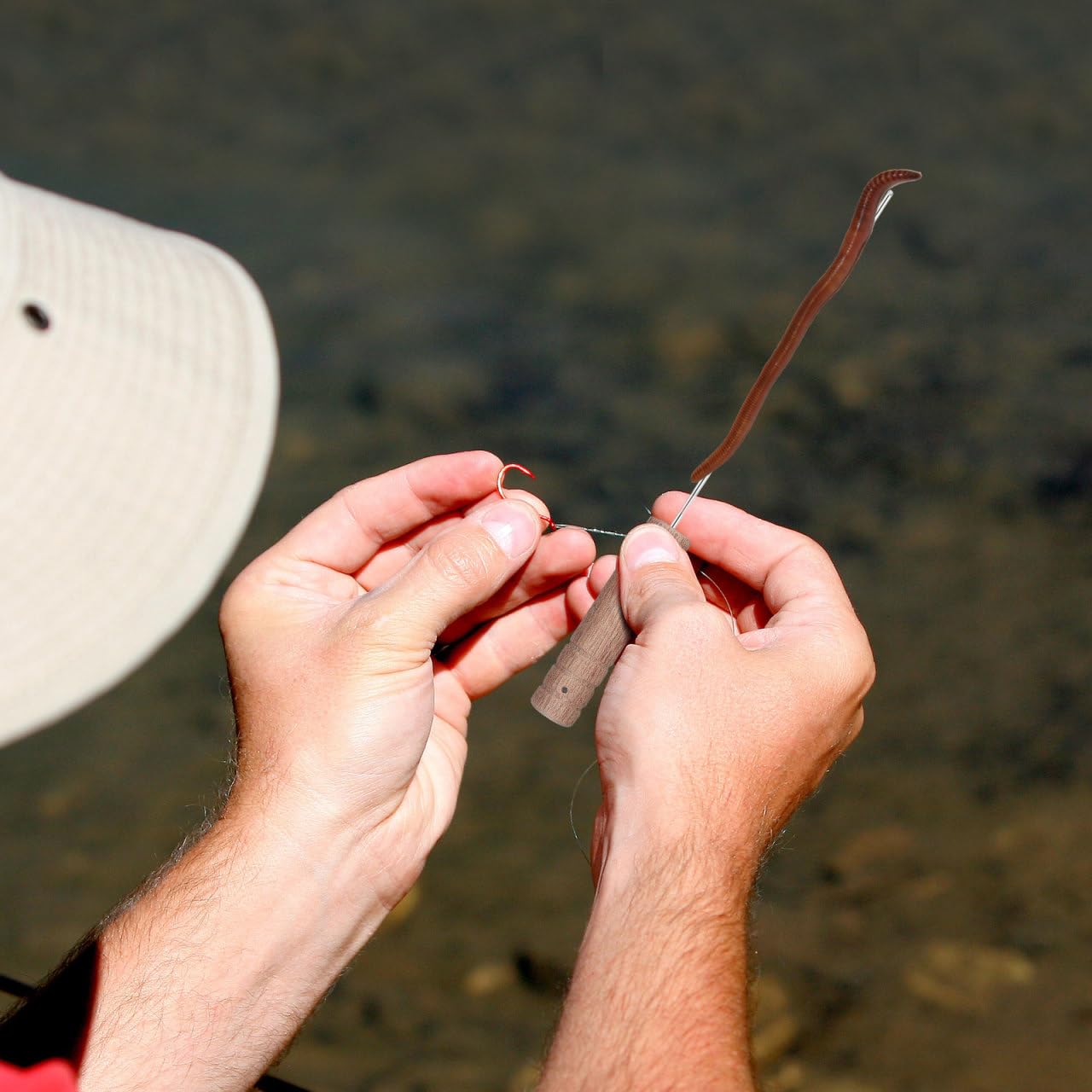 Suitable for freshwater and saltwater fishing use