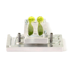 Injection mold with air vent system for complete fill
