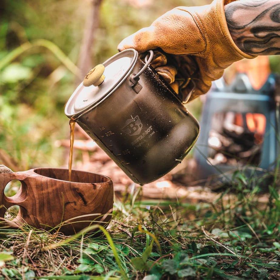 Bestargot titanium pot 750ml coffee-brew on trail demonstrates quick flavor-rich brew.