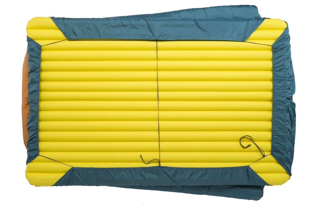 Big Agnes Dream Island 50 Pillow Barn keeps pillow secure all night.