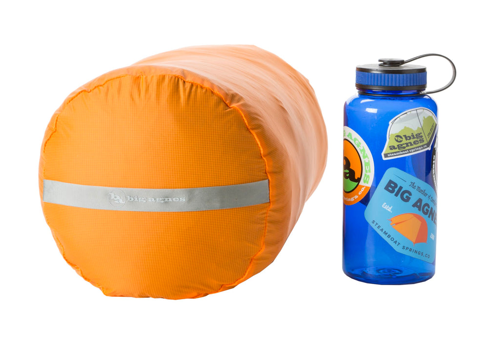 Big Agnes Tangelo 20L in-use show versatile packing for sleeping bags and clothing