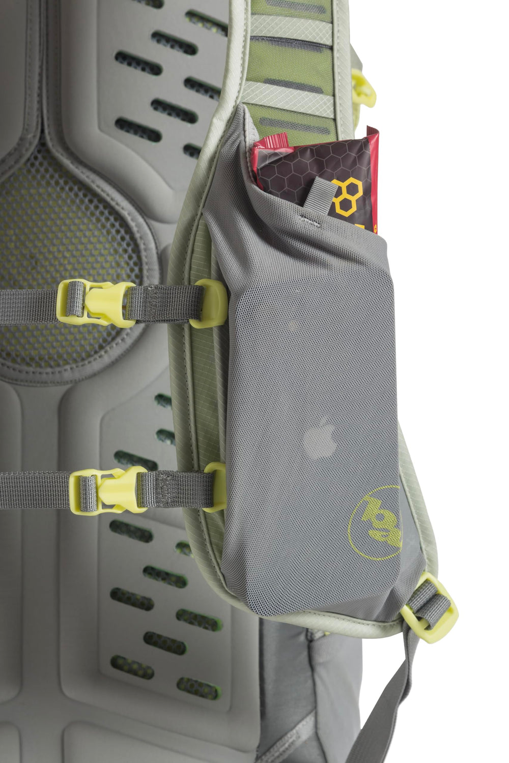 Big Agnes Sweetwater UL 28L stretch-mesh pockets offer quick stash access