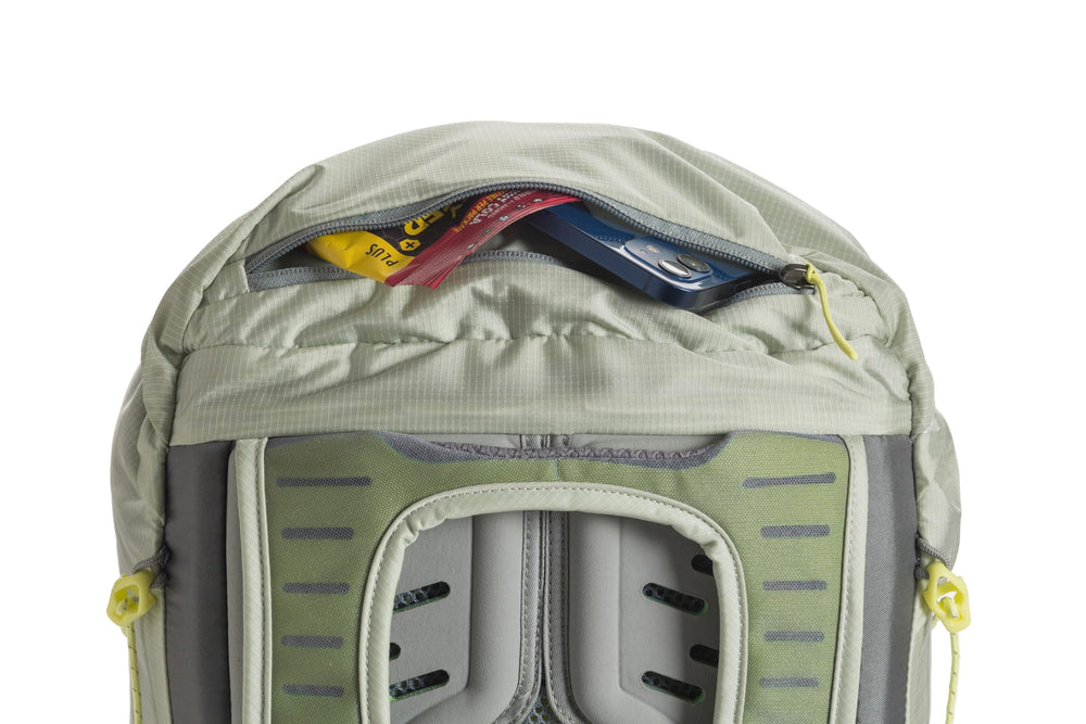 Big Agnes Sweetwater UL 28L removable rain cover adds weather protection