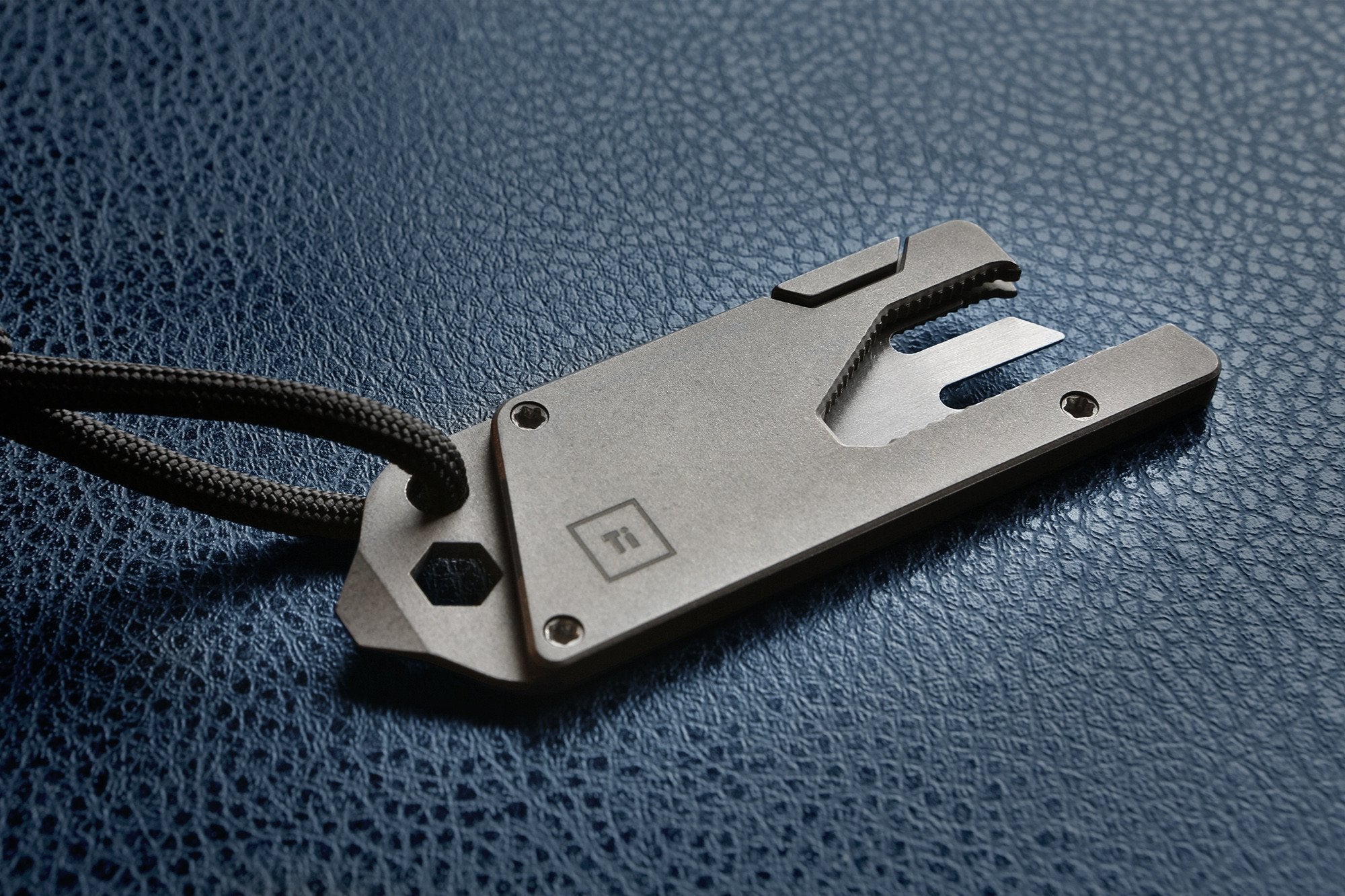 BIG IDEA DESIGN TPT wide flat head screwdriver for fast screw turning in tight spaces