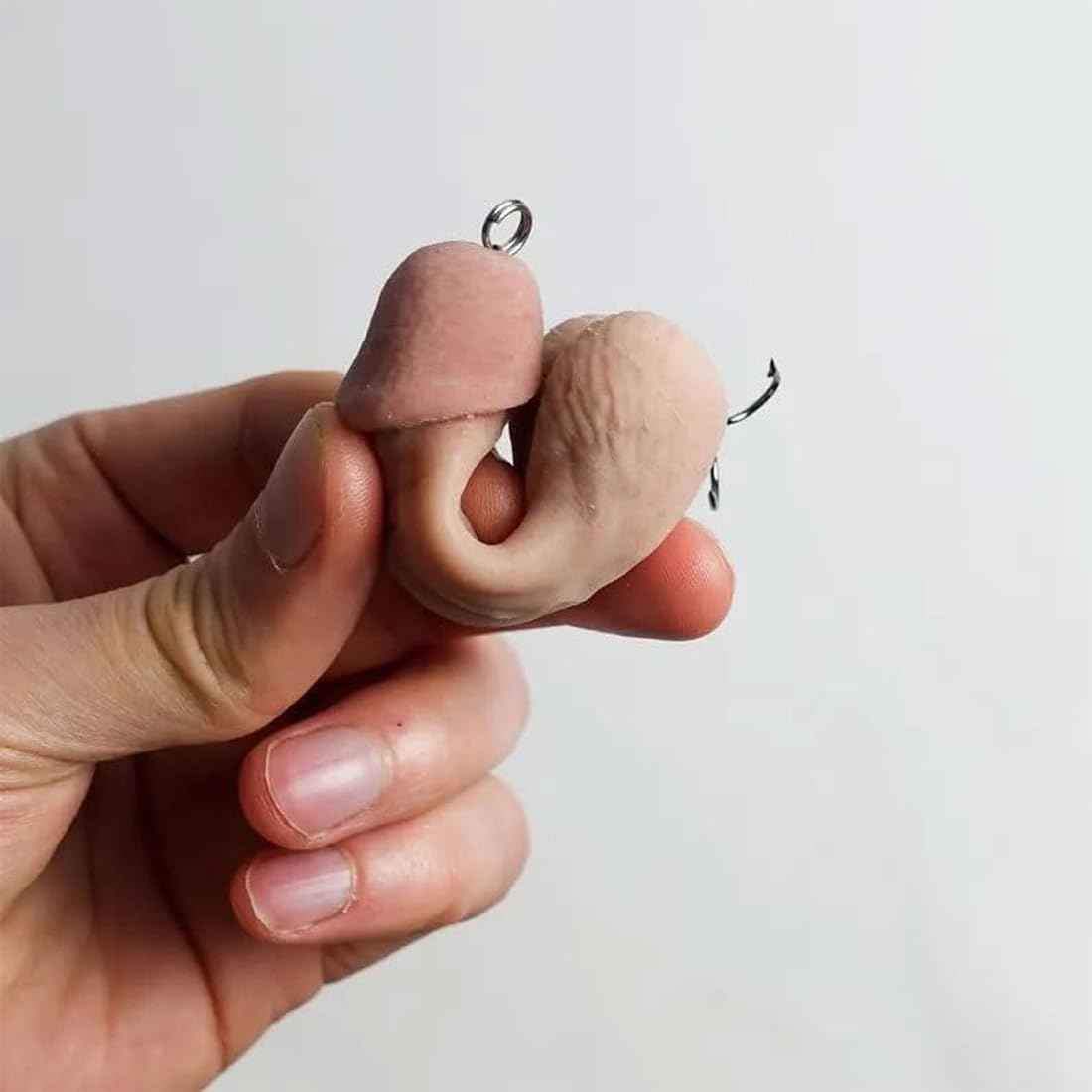 BIQIO silicone gag lure action shows flexible body for realistic water wiggle
