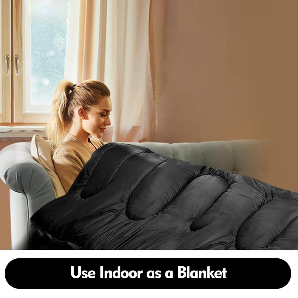 Blackpongo draft tubes and anti-snag zipper help retain heat.